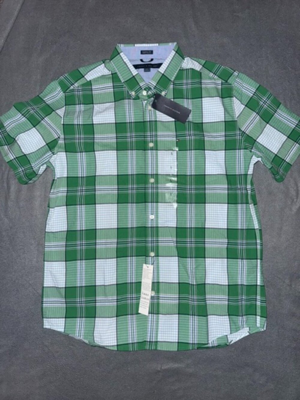 NWT Tommy Hilfiger Button Down Shirt Mens Large Classic Short Sleeve Plaid Green